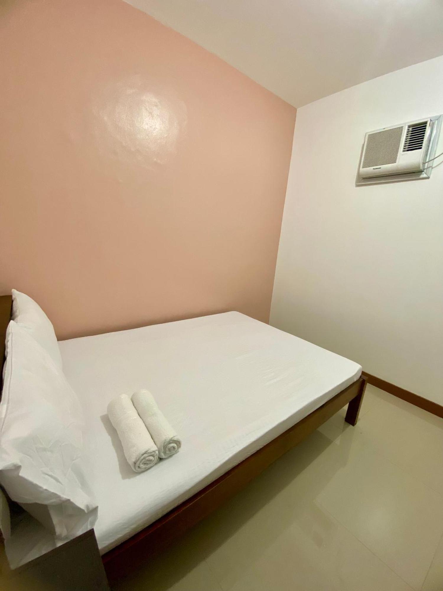 Mybed Dormitory Cebu Stadt Exterior foto